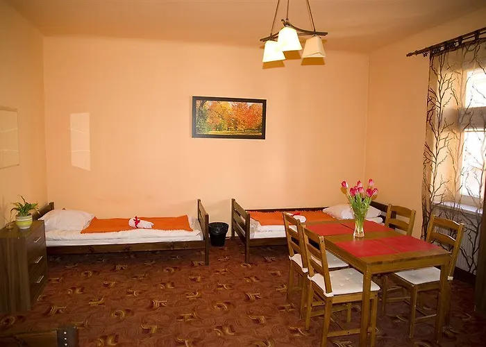 Flower بيت شباب كراكوفيا